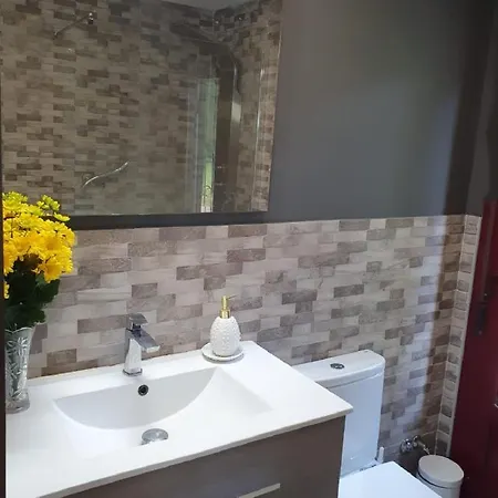 Alojamento de Acomodação e Pequeno-almoço Casa Particular Morís 3*