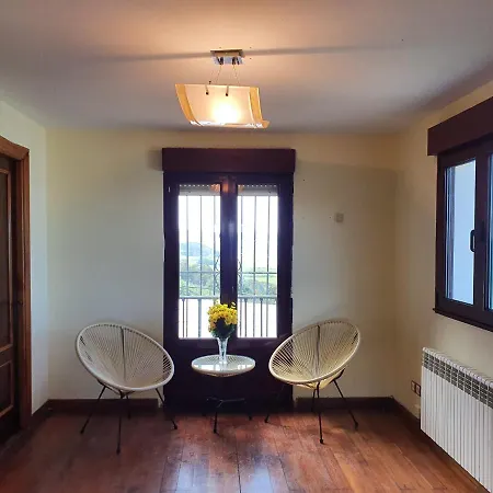 Alojamento de Acomodação e Pequeno-almoço Casa Particular Morís Caravia